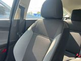 Used 2013 Ford Focus SE w/ SE Winter Pkg image 4
