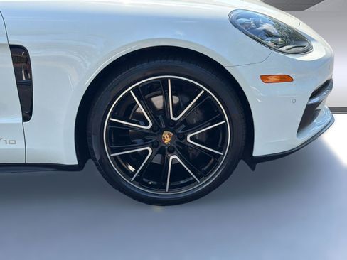 Used 2020 Porsche Panamera RWD image 12