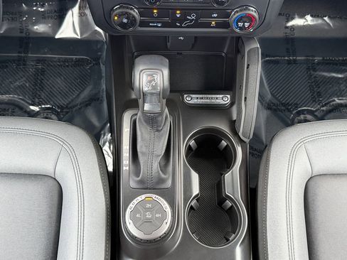 Used 2024 Ford Bronco Big Bend image 11