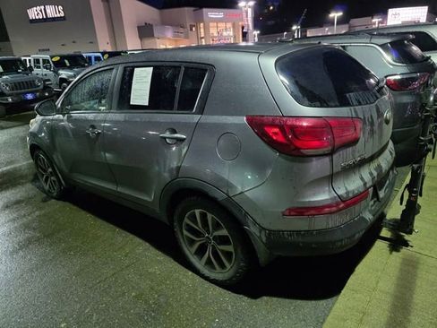 Used 2016 Kia Sportage LX image 3