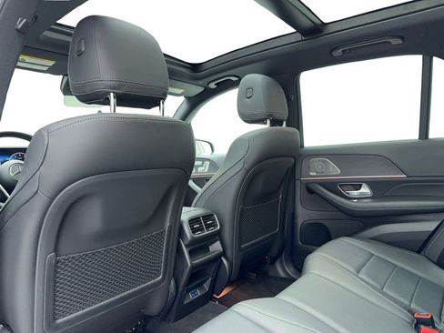 Used 2025 Mercedes-Benz GLE 350 4MATIC image 38