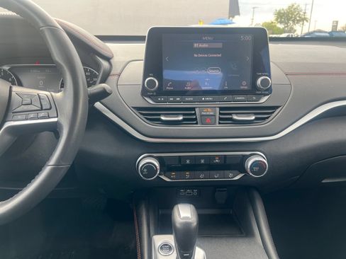 Used 2022 Nissan Altima 2.5 SR AWD/4WD image 18