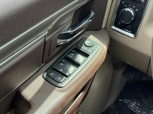 Used 2013 RAM 1500 Classic SLT w/ Premium Display Pkg AWD/4WD image 31