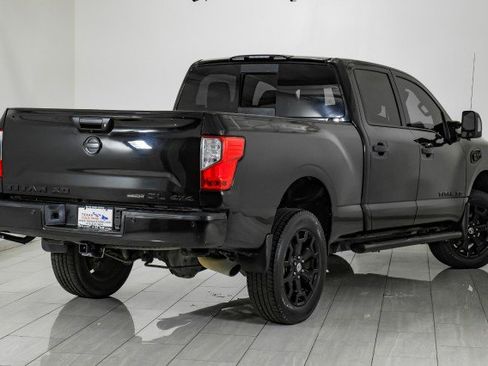 Used 2019 Nissan Titan SL w/ Midnight Edition image 6