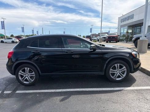 Used 2017 Mercedes-Benz GLA 250 4MATIC image 3