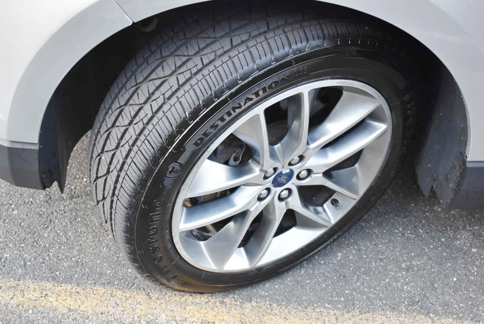 Used 2015 Ford Edge Titanium w/ Technology Package AWD/4WD image 37