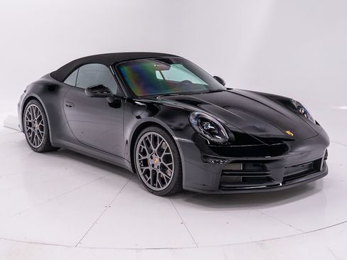 Used 2025 Porsche 911 Carrera RWD image 16