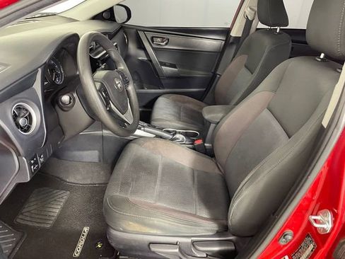 Used 2017 Toyota Corolla LE FWD image 2
