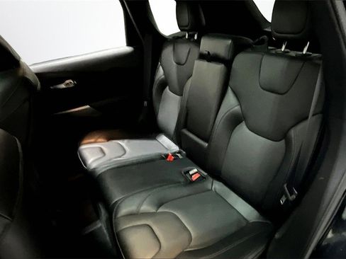 Used 2022 Jeep Cherokee Limited image 22