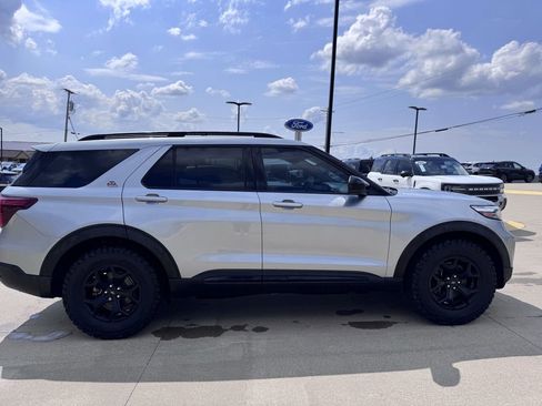 Certified 2022 Ford Explorer Timberline image 3