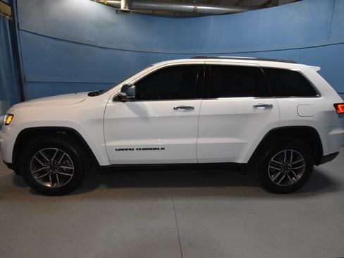 Used 2020 Jeep Grand Cherokee Limited image 32