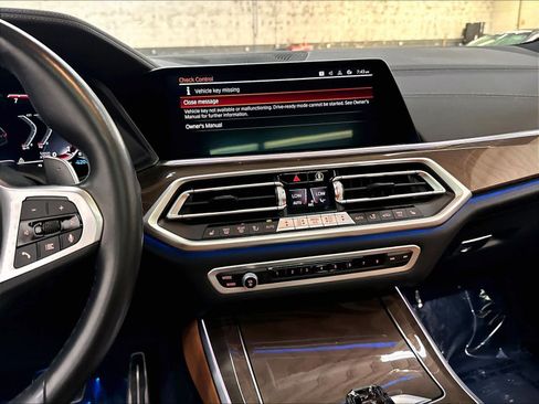 Used 2022 BMW X5 xDrive45e w/ M Sport Package AWD/4WD image 9