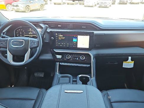 Used 2025 GMC Sierra 2500 Denali w/ Denali Reserve Package image 11