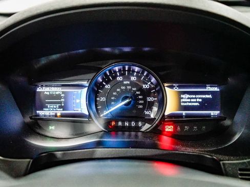 Used 2019 Ford Explorer XLT w/ Equipment Group 202A image 25