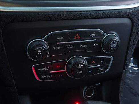 Used 2019 Dodge Charger R/T w/ Navigation & Travel Group image 20