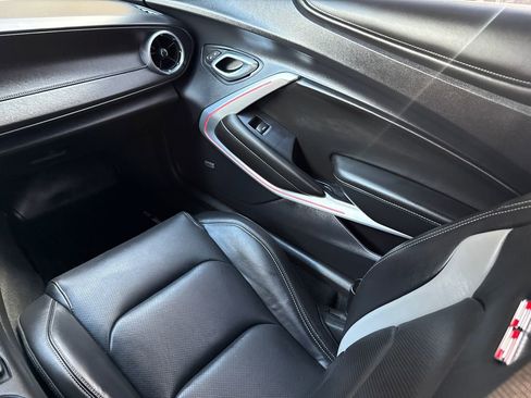 Used 2016 Chevrolet Camaro SS image 16