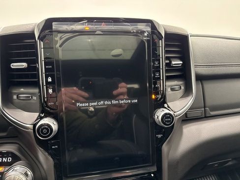 New 2026 RAM 1500 Laramie w/ Laramie Preferred Package AWD/4WD image 31