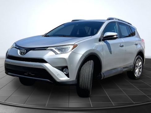 Used 2017 Toyota RAV4 Limited FWD image 4