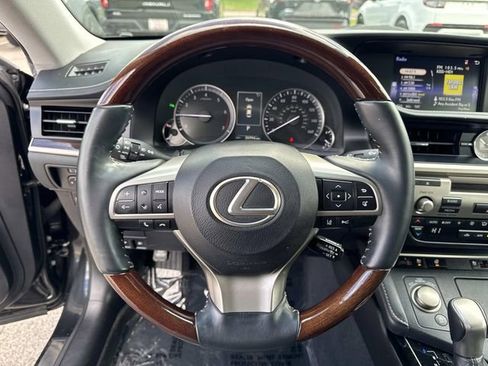 Used 2018 Lexus ES 350 w/ Premier Package image 27
