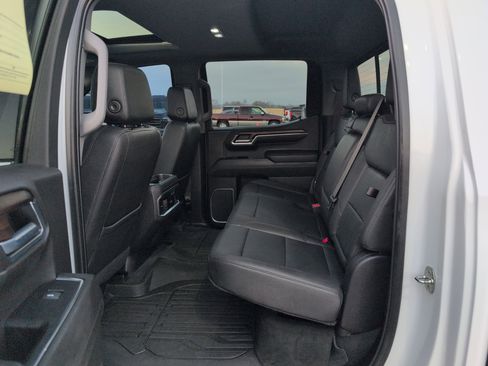 Used 2022 GMC Sierra 1500 SLT w/ SLT Premium Plus Package image 30