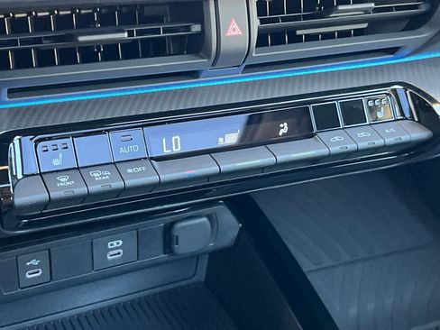 New 2026 Toyota Prius XLE image 22