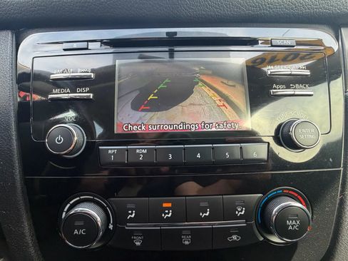 Used 2016 Nissan Rogue S image 21