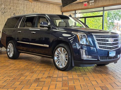 Used 2019 Cadillac Escalade ESV Platinum AWD/4WD image 7
