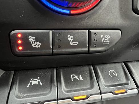 Used 2022 Chevrolet Silverado 1500 LTZ w/ LTZ Premium Package image 33