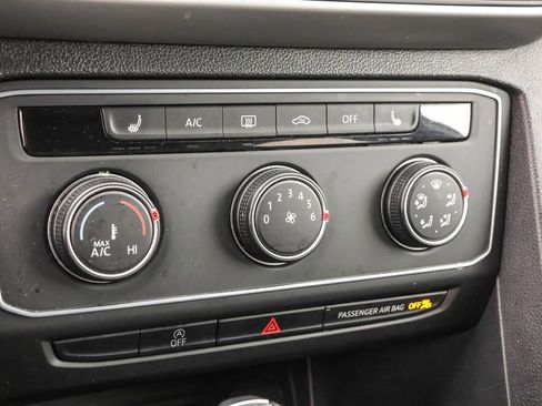 Used 2023 Volkswagen Atlas Cross Sport SE image 22