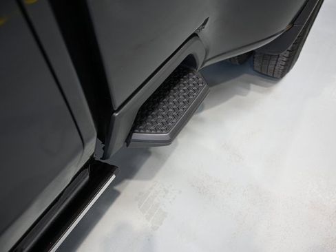 Used 2024 GMC Sierra 3500 Denali Ultimate image 38