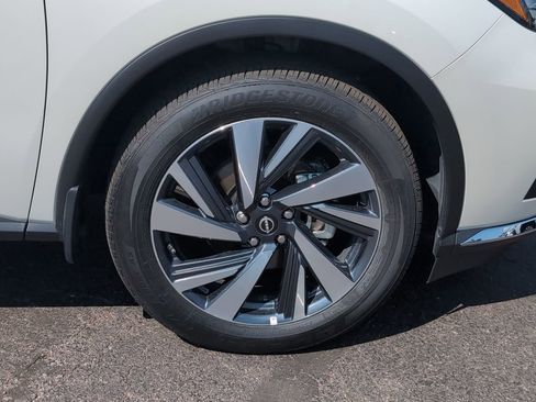 Used 2024 Nissan Murano SL image 9