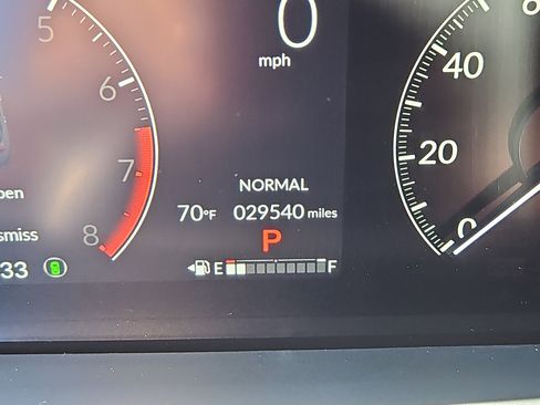 Used 2024 Honda Pilot TrailSport image 6