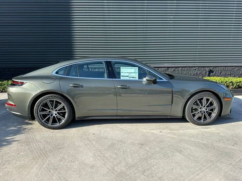 Used 2026 Porsche Panamera RWD image 10