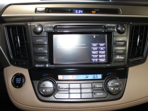 Used 2015 Toyota RAV4 Limited w/ Four Season Floor Mat Package image 16