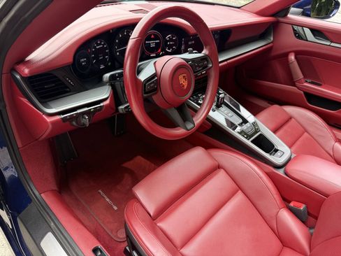 Used 2021 Porsche 911 Carrera RWD image 17