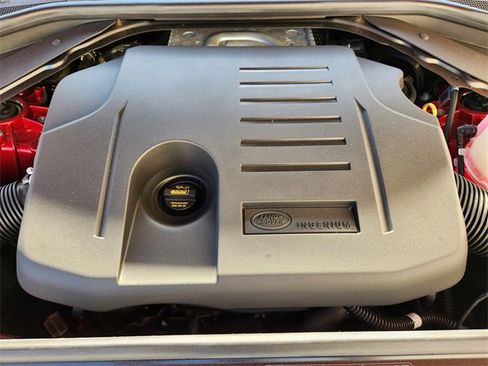 Used 2025 Land Rover Range Rover Sport image 21