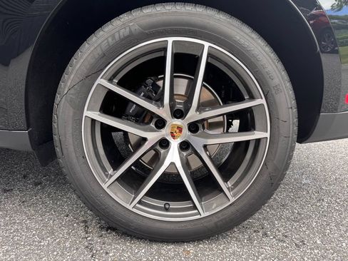 Certified 2026 Porsche Macan AWD/4WD image 21
