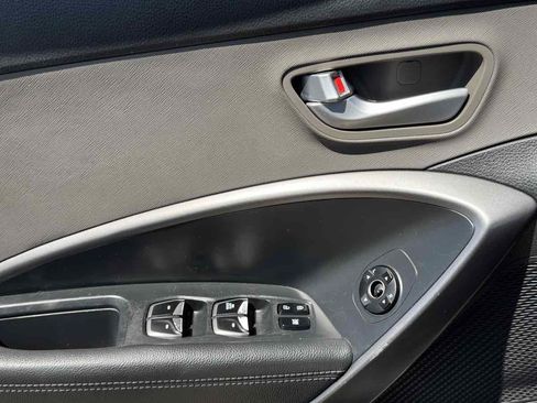 Used 2018 Hyundai Santa Fe Sport FWD image 28