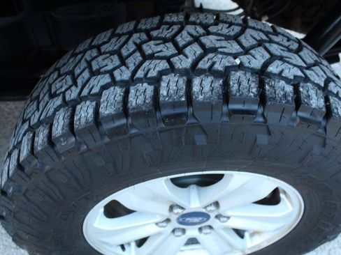 Used 2018 Ford F150 XLT w/ Equipment Group 301A Mid AWD/4WD image 10