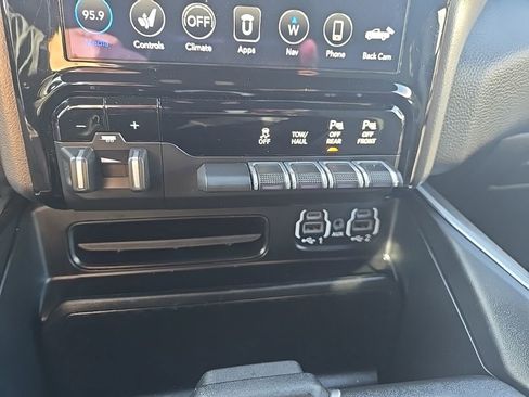 Used 2020 RAM 1500 Big Horn image 19