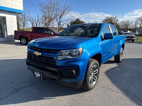 Used 2022 Chevrolet Colorado W/T w/ Custom Special Edition image 6