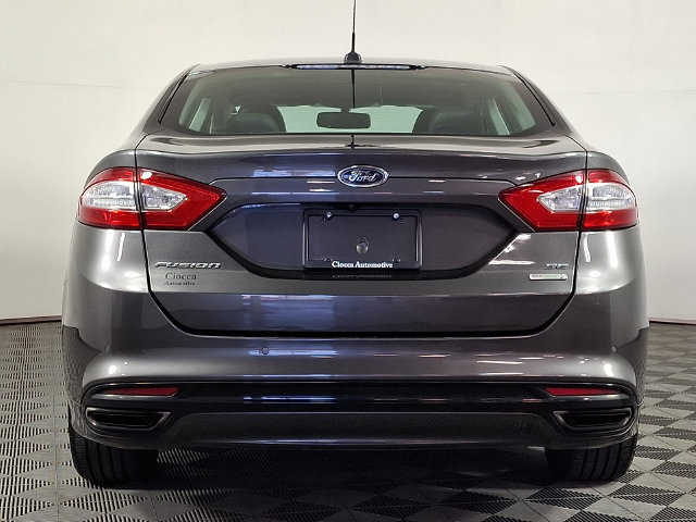 Used 2016 Ford Fusion SE w/ Equipment Group 202A FWD image 8