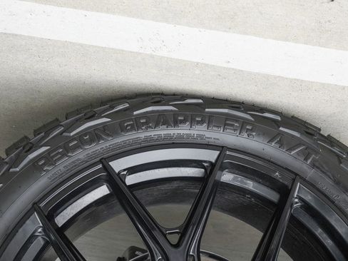 Used 2026 GMC Yukon AT4 Ultimate image 39