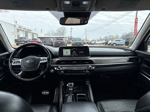 Used 2020 Kia Telluride SX image 16