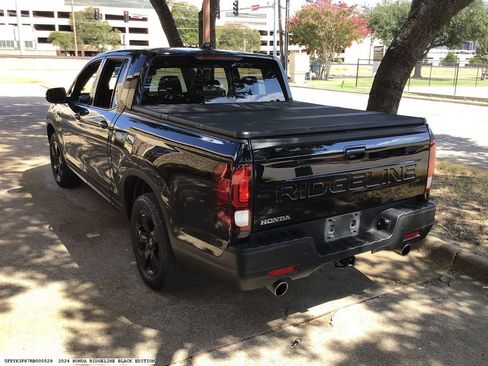 Used 2024 Honda Ridgeline Black Edition image 4