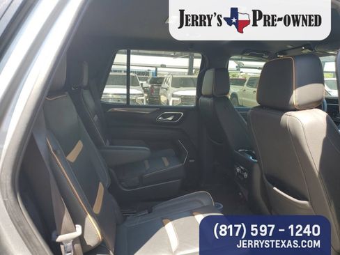 Used 2024 GMC Yukon AT4 w/ Technology Package AWD/4WD image 9