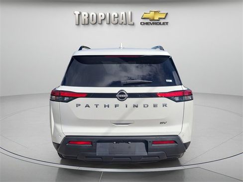 Used 2022 Nissan Pathfinder SV image 4