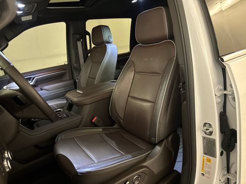 Used 2025 GMC Sierra 3500 Denali w/ Denali Reserve Package AWD/4WD image 14