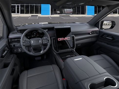 New 2025 GMC Yukon XL Denali image 39