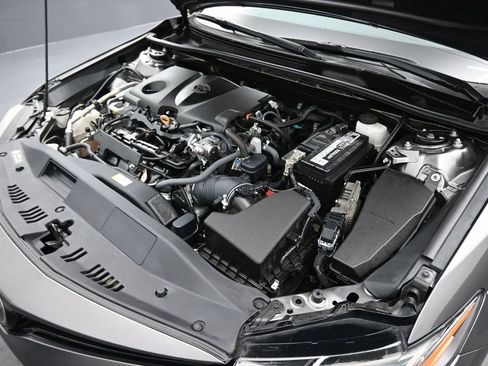 Used 2021 Toyota Camry LE FWD image 46